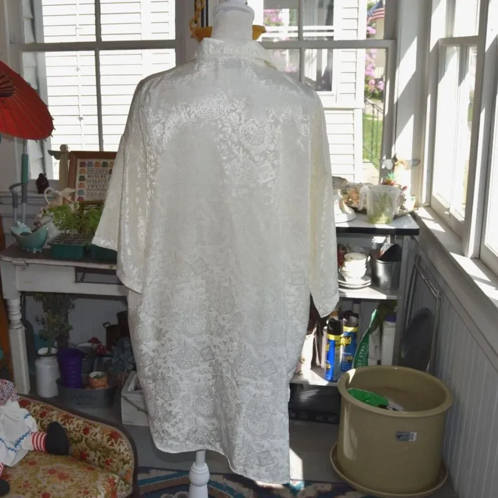 Vintage Victoria’s Secret White Jacquard Sleep Shirt M/L Oversized